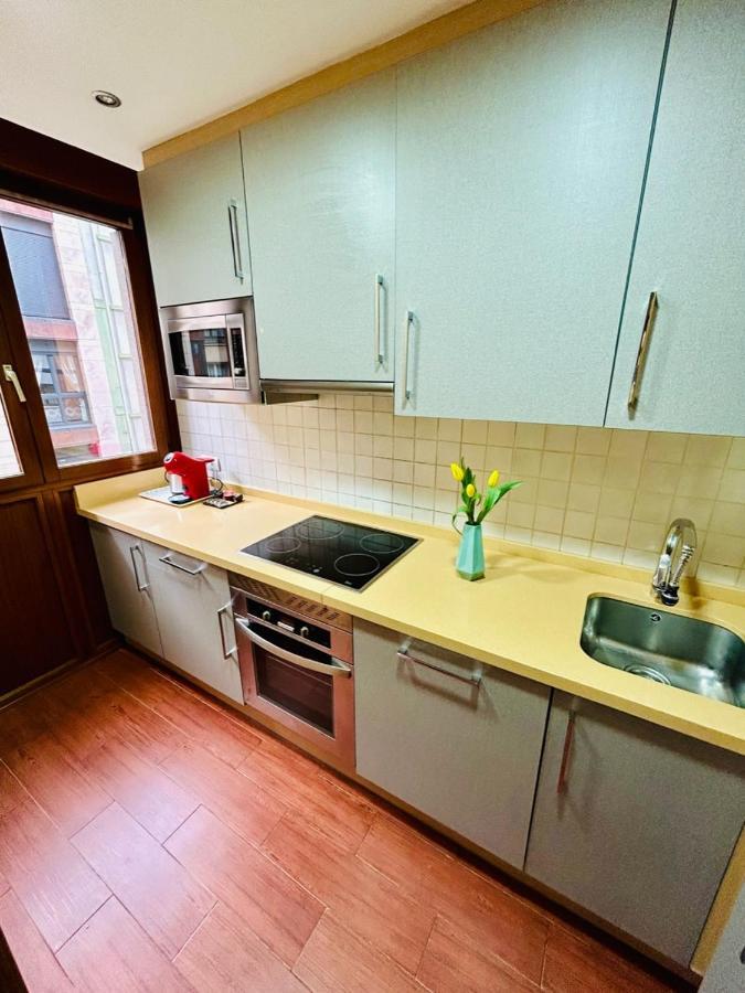 Yalta Apartments Gijón Esterno foto